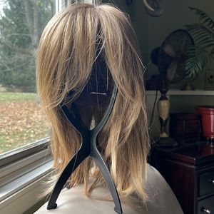 WIG WITH SHAMPOO/CONDITIONER